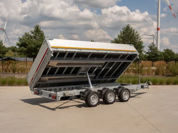 Three-way tipper trailer