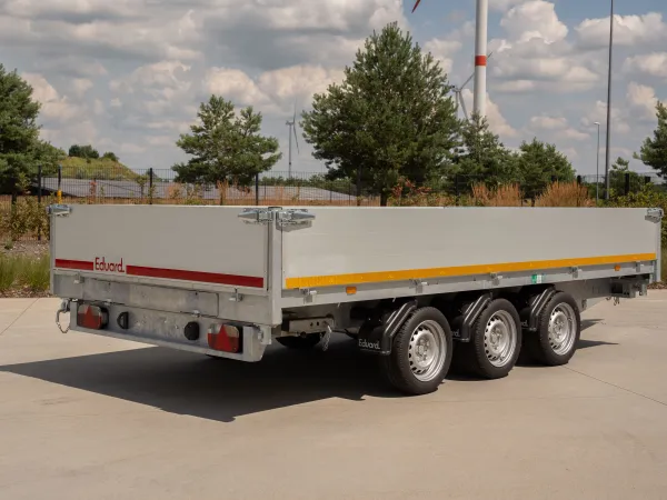 Three-way tipper trailer