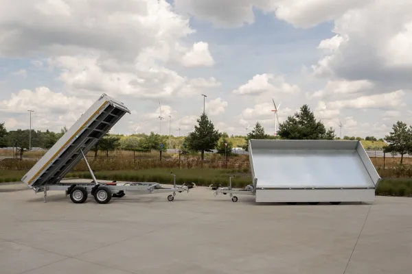 Three-way tipper trailer