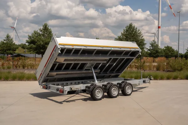 Three-way tipper trailer