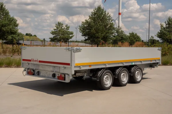 Three-way tipper trailer